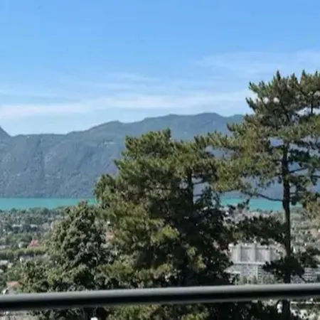 Bright 50m With Magnificent View Apartment